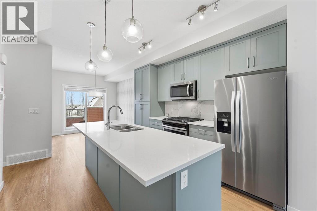 84 Shawnee Common SW, Calgary, Alberta  T2Y 0P9 - Photo 5 - A2278103