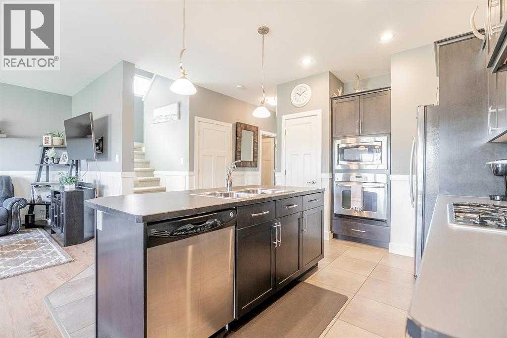 139 Firelight Way W, Lethbridge, Alberta  T1J 4B2 - Photo 10 - A2285701