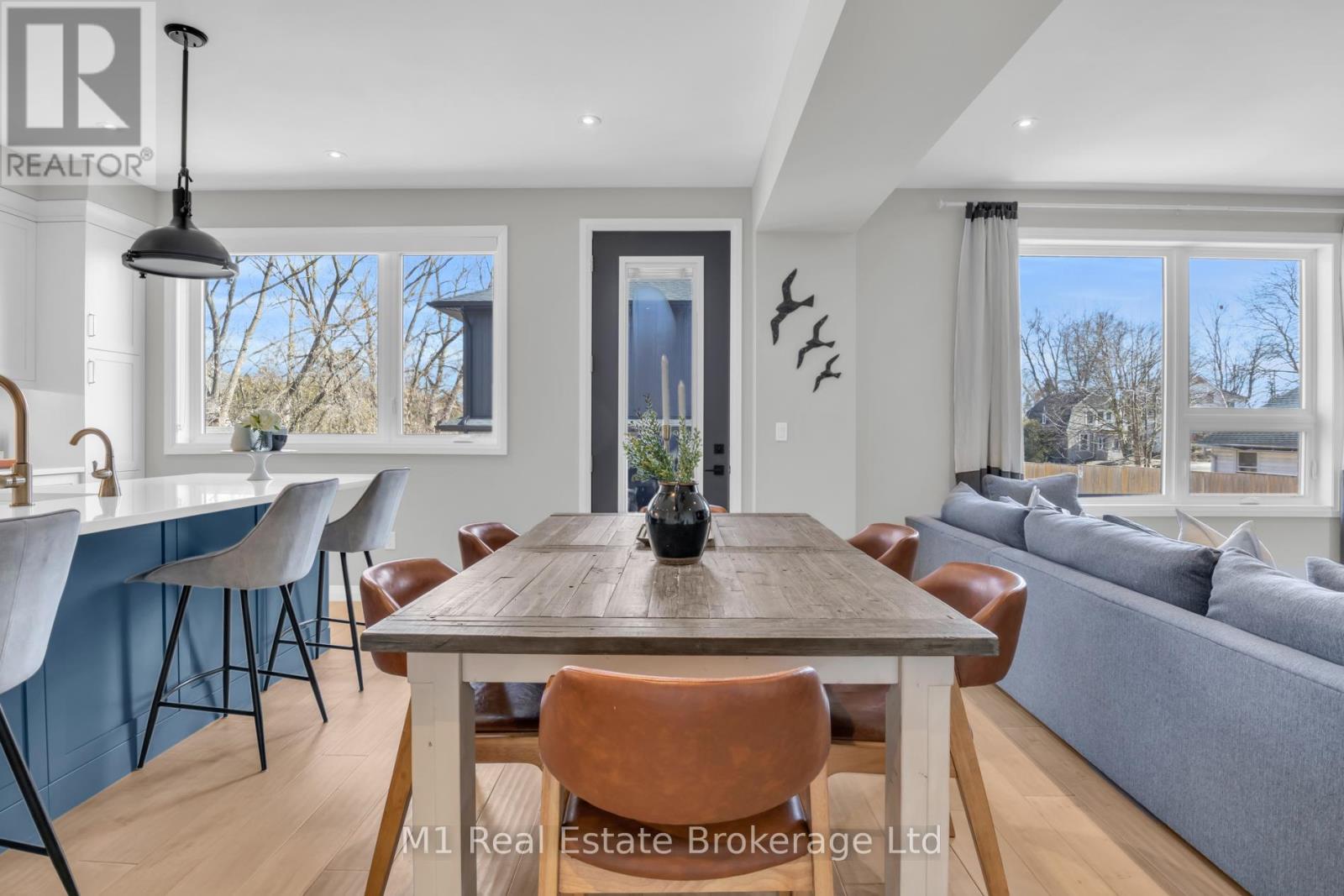 25 Creekside Terrace, Centre Wellington, Ontario N1M 0H4 - Photo 12 - X12956304