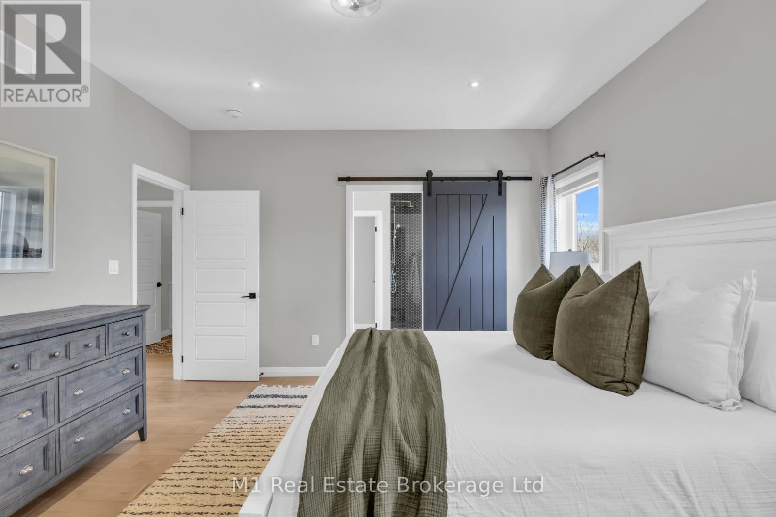 25 Creekside Terrace, Centre Wellington, Ontario N1M 0H4 - Photo 24 - X12956304