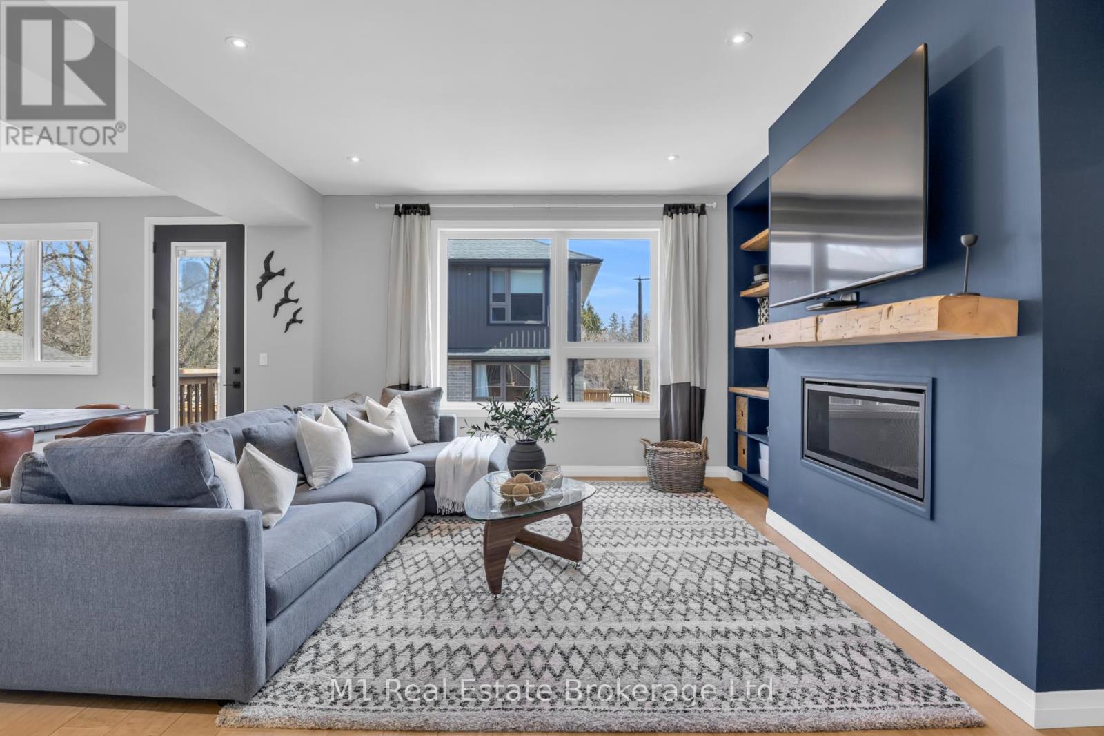 25 Creekside Terrace, Centre Wellington, Ontario N1M 0H4 - Photo 8 - X12956304