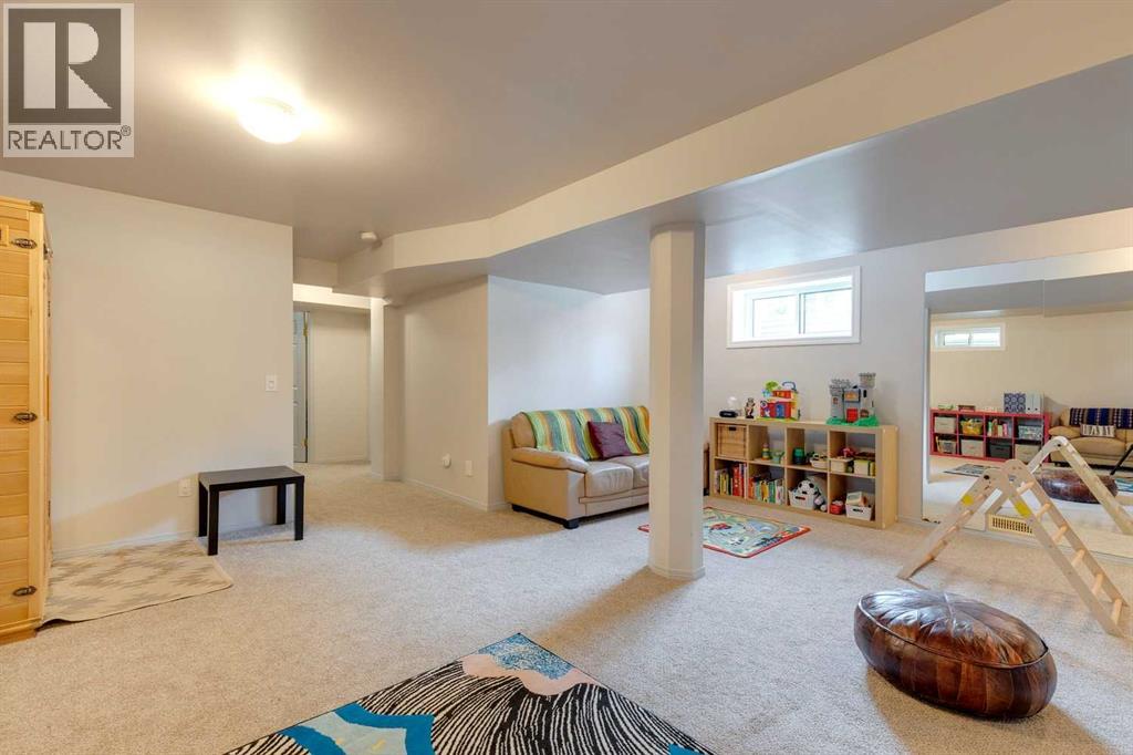 926 19 Avenue NW, Calgary, Alberta  T2M 0Z5 - Photo 39 - A2298073