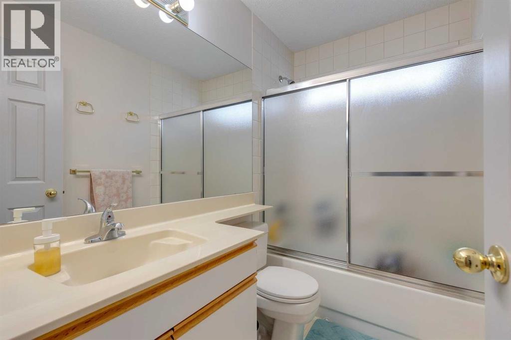 926 19 Avenue NW, Calgary, Alberta  T2M 0Z5 - Photo 35 - A2298073