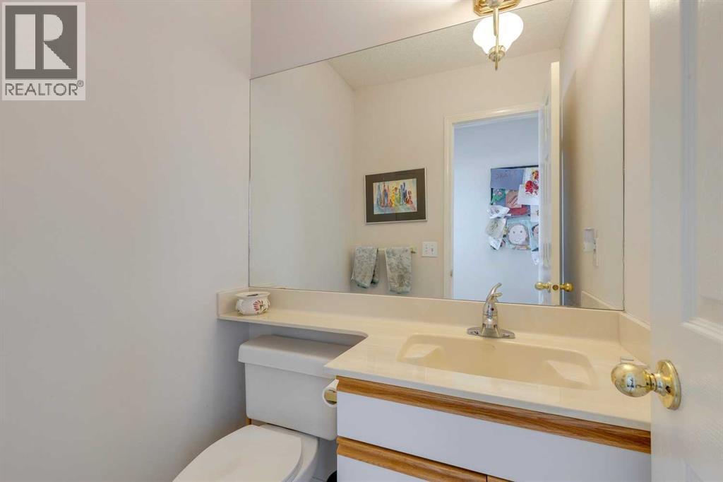 926 19 Avenue NW, Calgary, Alberta  T2M 0Z5 - Photo 24 - A2298073