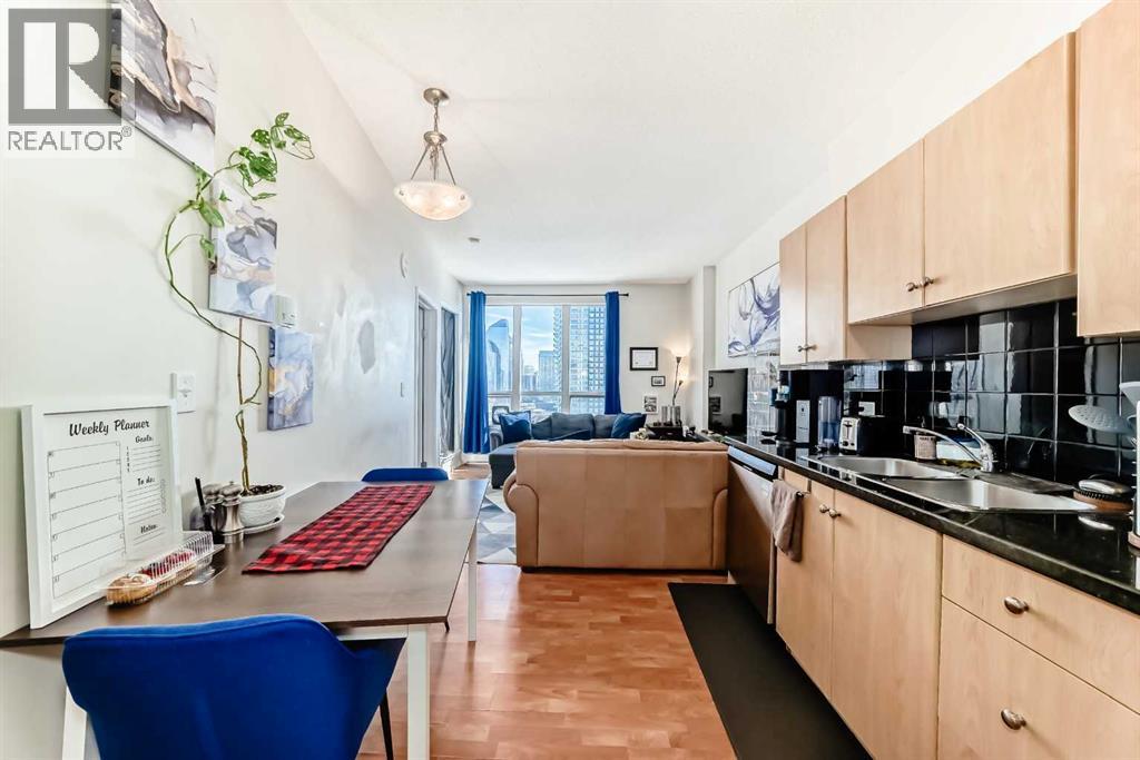 1804, 1053 10 Street SW, Calgary, Alberta  T2R 1S6 - Photo 10 - A2298831