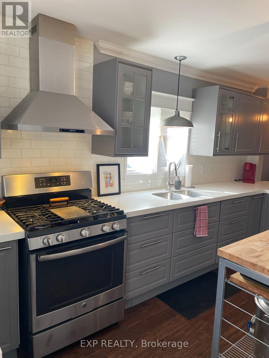 95 Langarth Street E, London South, Ontario  N6C 1Z3 - Photo 9 - X12956306