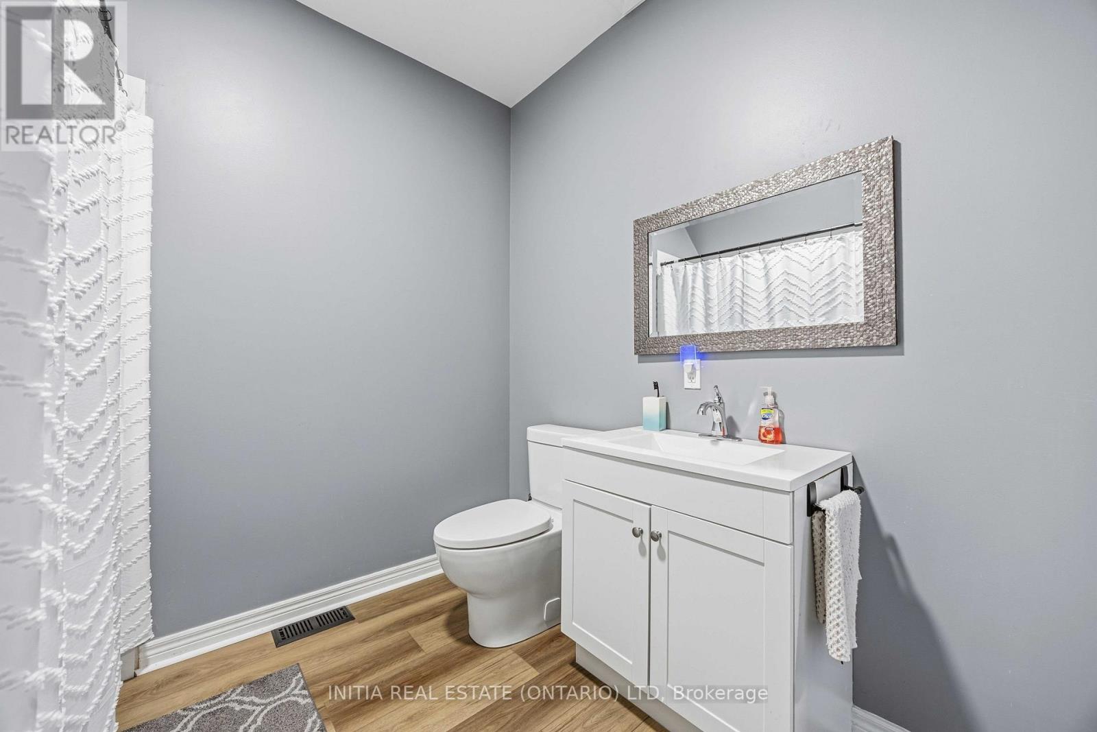 2565 Elizabeth Street, Oil Springs, Ontario  N0N 1P0 - Photo 20 - X12956316