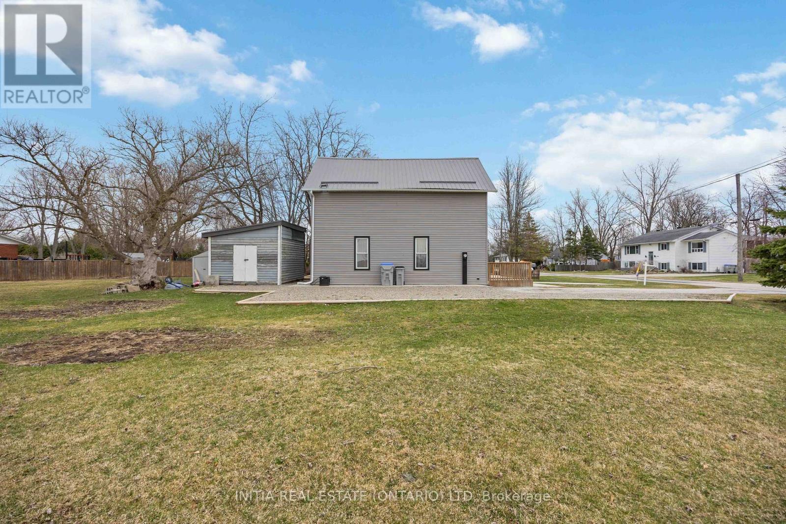 2565 Elizabeth Street, Oil Springs, Ontario  N0N 1P0 - Photo 28 - X12956316