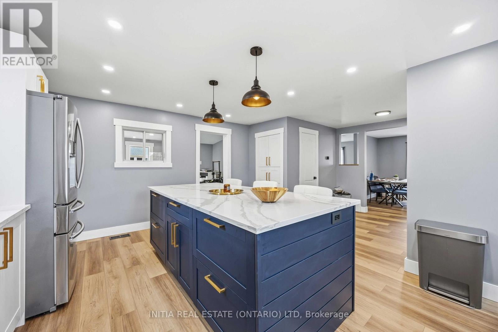 2565 Elizabeth Street, Oil Springs, Ontario  N0N 1P0 - Photo 8 - X12956316