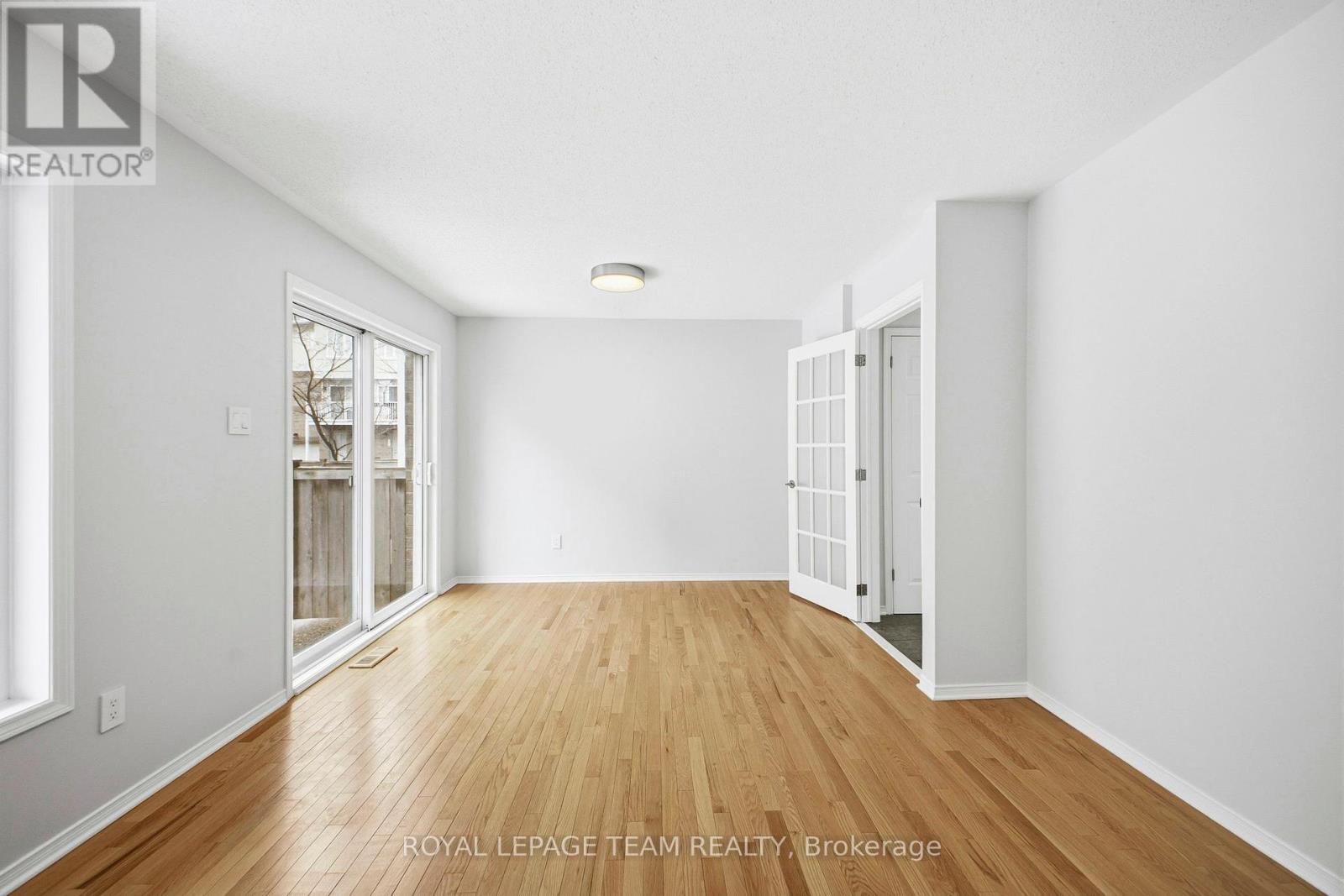 5 Island Creek Private, Ottawa, Ontario  K1Z 1C5 - Photo 6 - X12956314