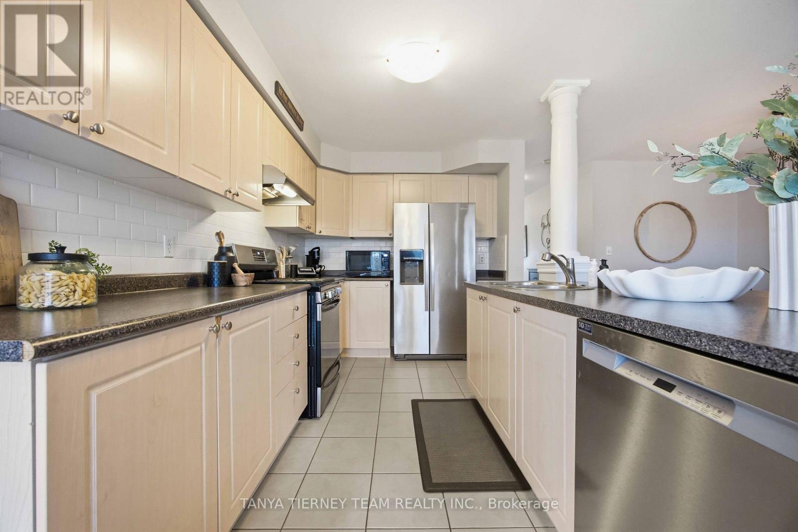 43 Corianne Avenue, Whitby, Ontario  L1M 2H9 - Photo 20 - E12956318