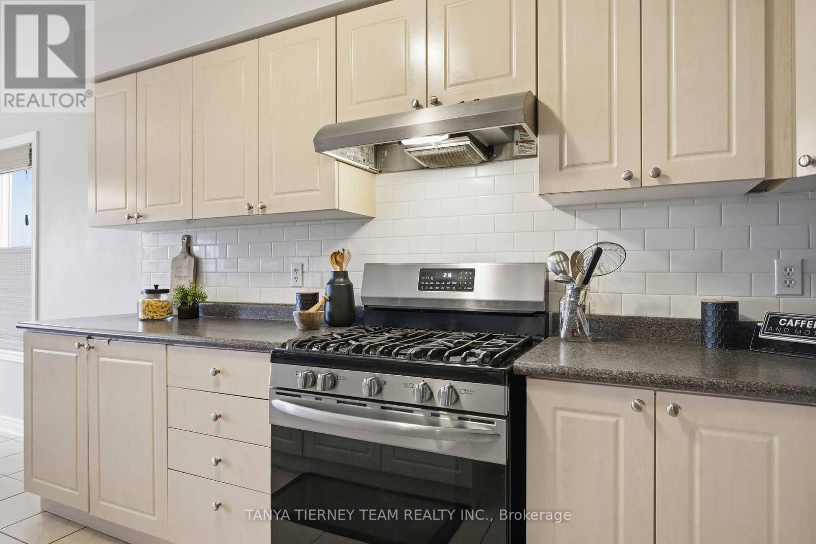 43 Corianne Avenue, Whitby, Ontario  L1M 2H9 - Photo 21 - E12956318