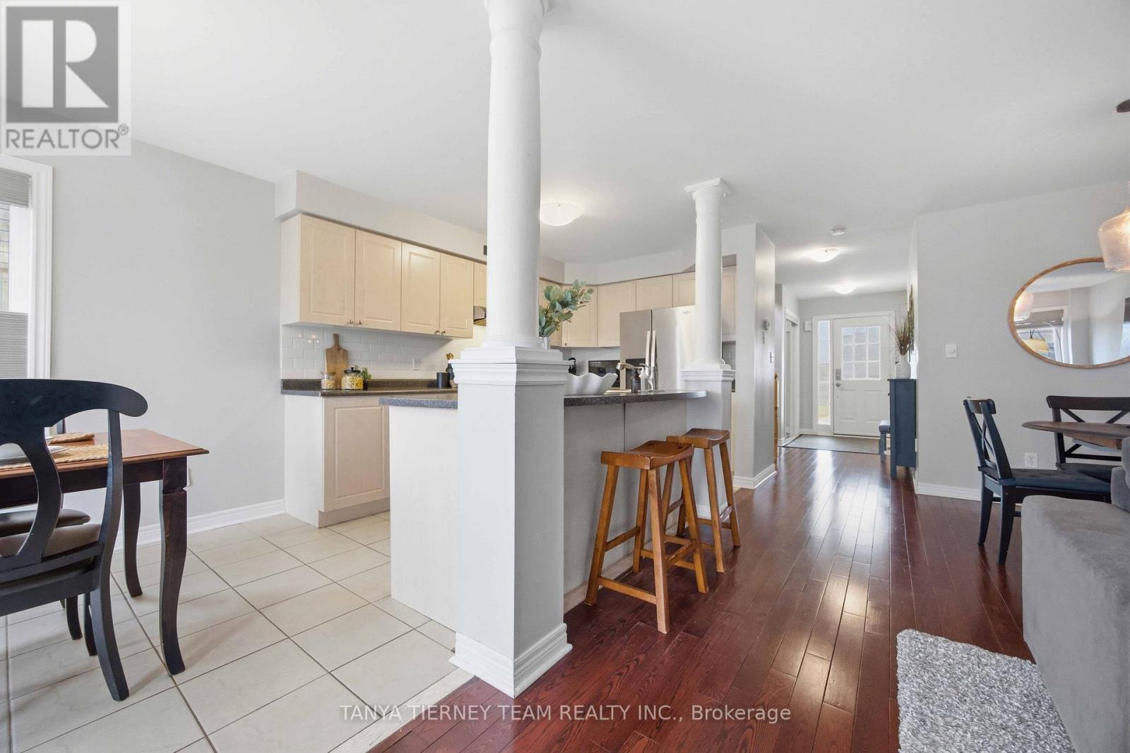 43 Corianne Avenue, Whitby, Ontario  L1M 2H9 - Photo 6 - E12956318