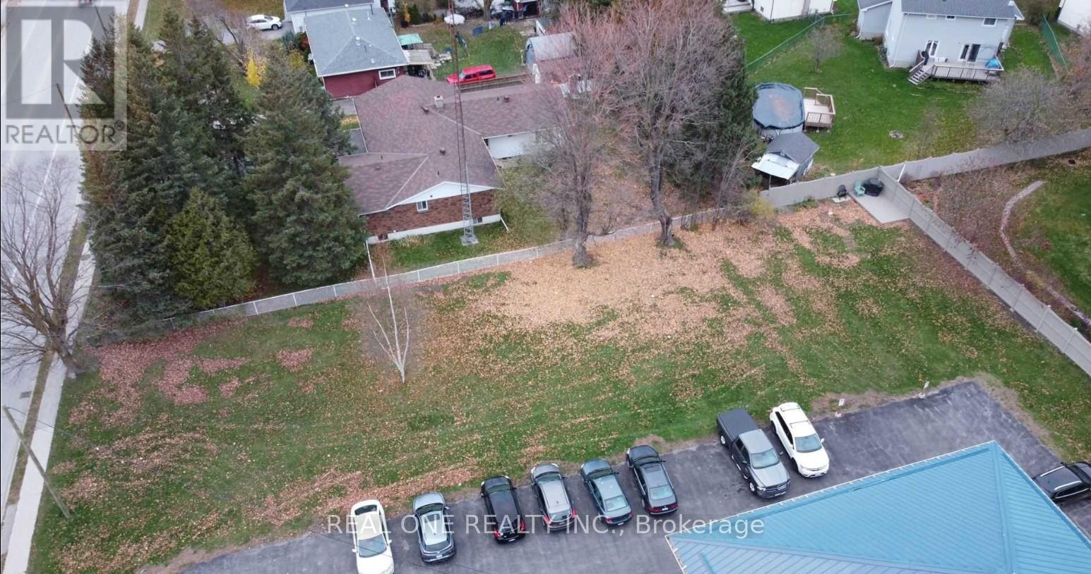 25 Yonge Street N, Springwater, Ontario  L0L 1P0 - Photo 3 - S12956300