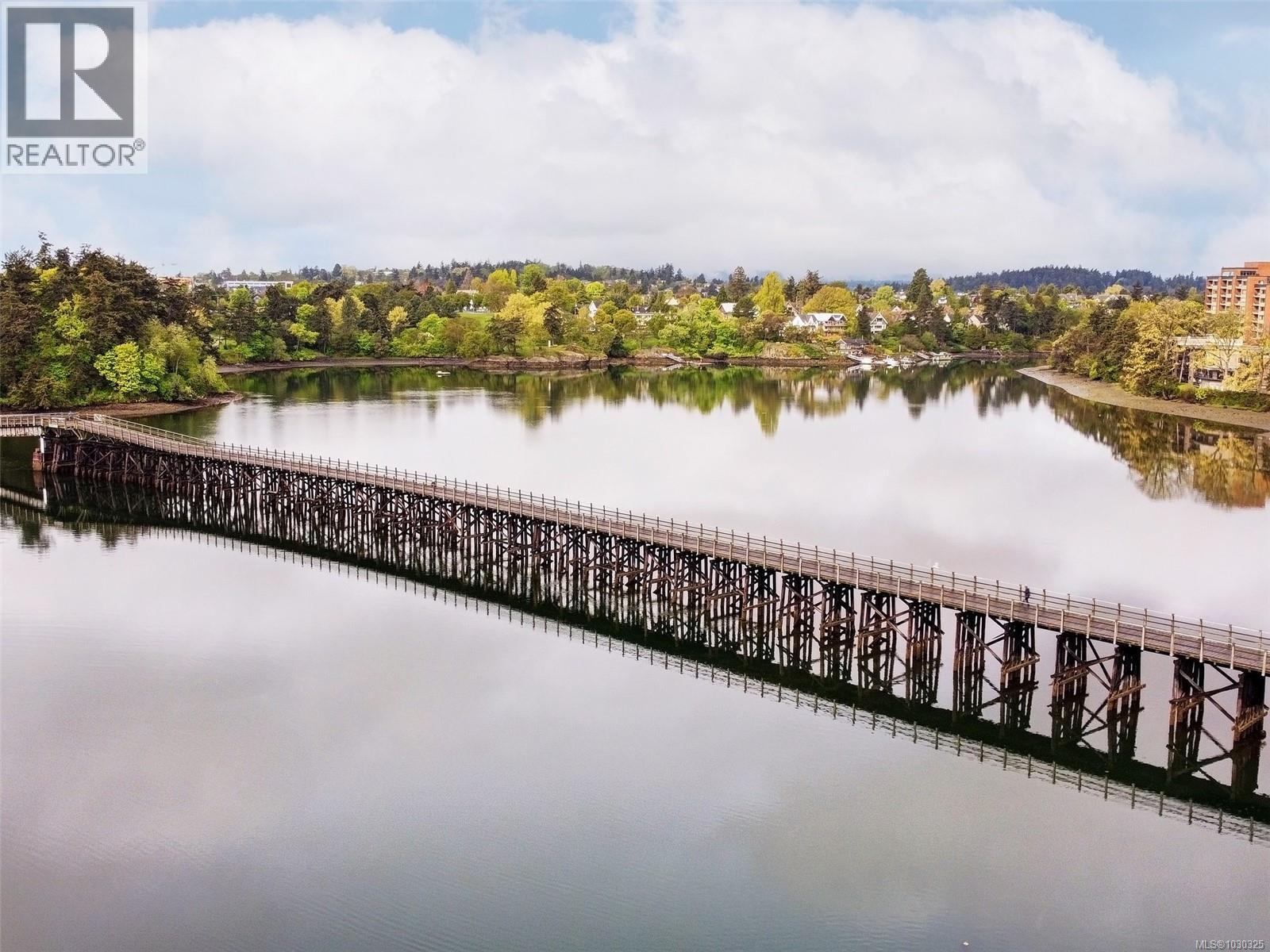 206 330 Waterfront Cres, Victoria, British Columbia  V8T 5K3 - Photo 36 - 1030325