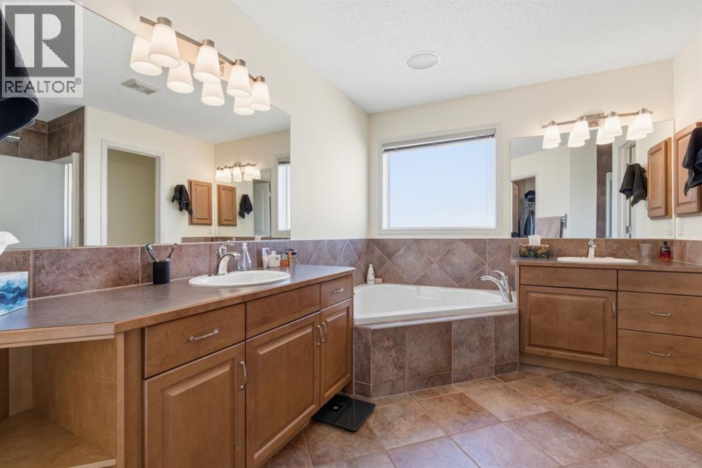 283 Springmere Link, Chestermere, Alberta  T1X 1P1 - Photo 22 - A2295112