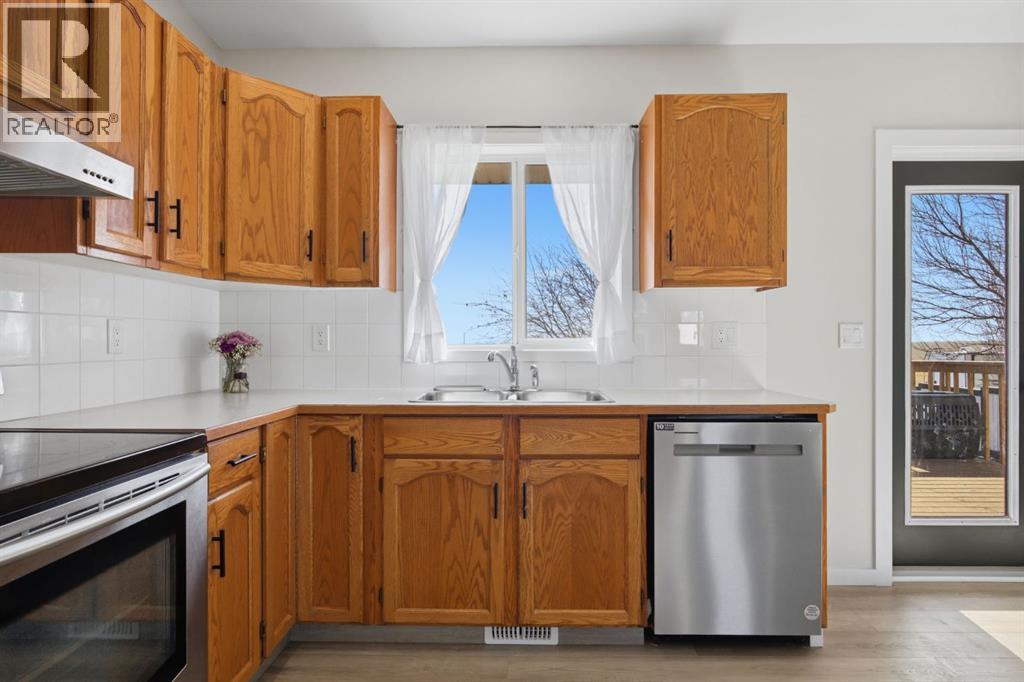 531 Pioneer Drive W, Irricana, Alberta  T0M 1B0 - Photo 18 - A2297767