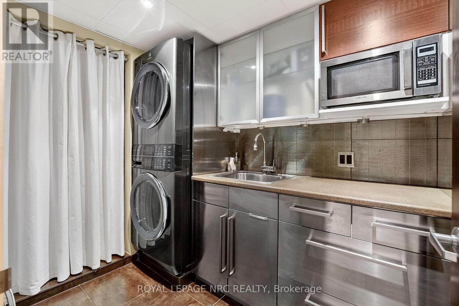 11 Peel Street, St. Catharines, Ontario  L2N 5A2 - Photo 40 - X12829110