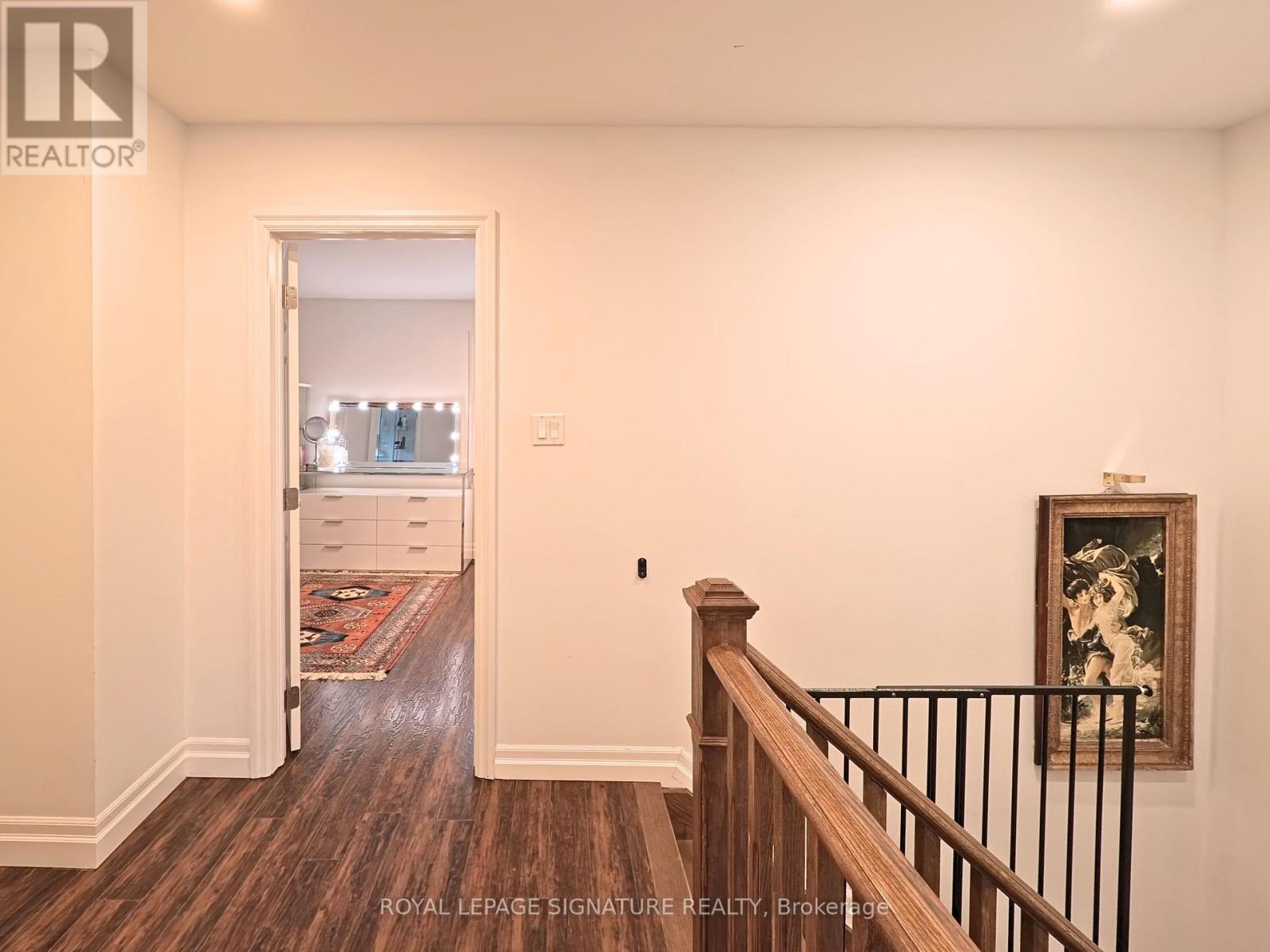 94 Meighen Avenue, Toronto, Ontario  M4B 2H7 - Photo 17 - E12867244