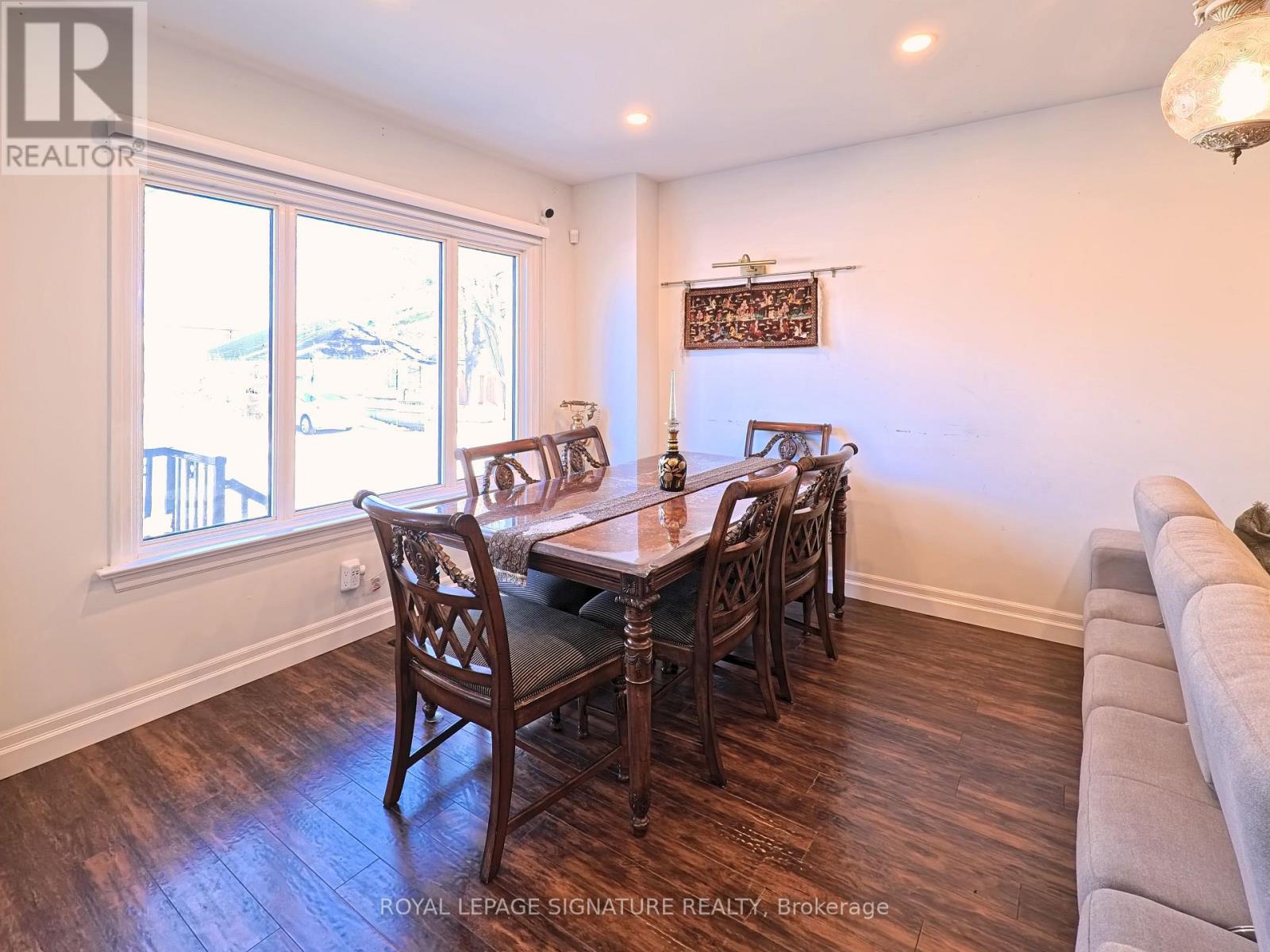 94 Meighen Avenue, Toronto, Ontario  M4B 2H7 - Photo 6 - E12867244