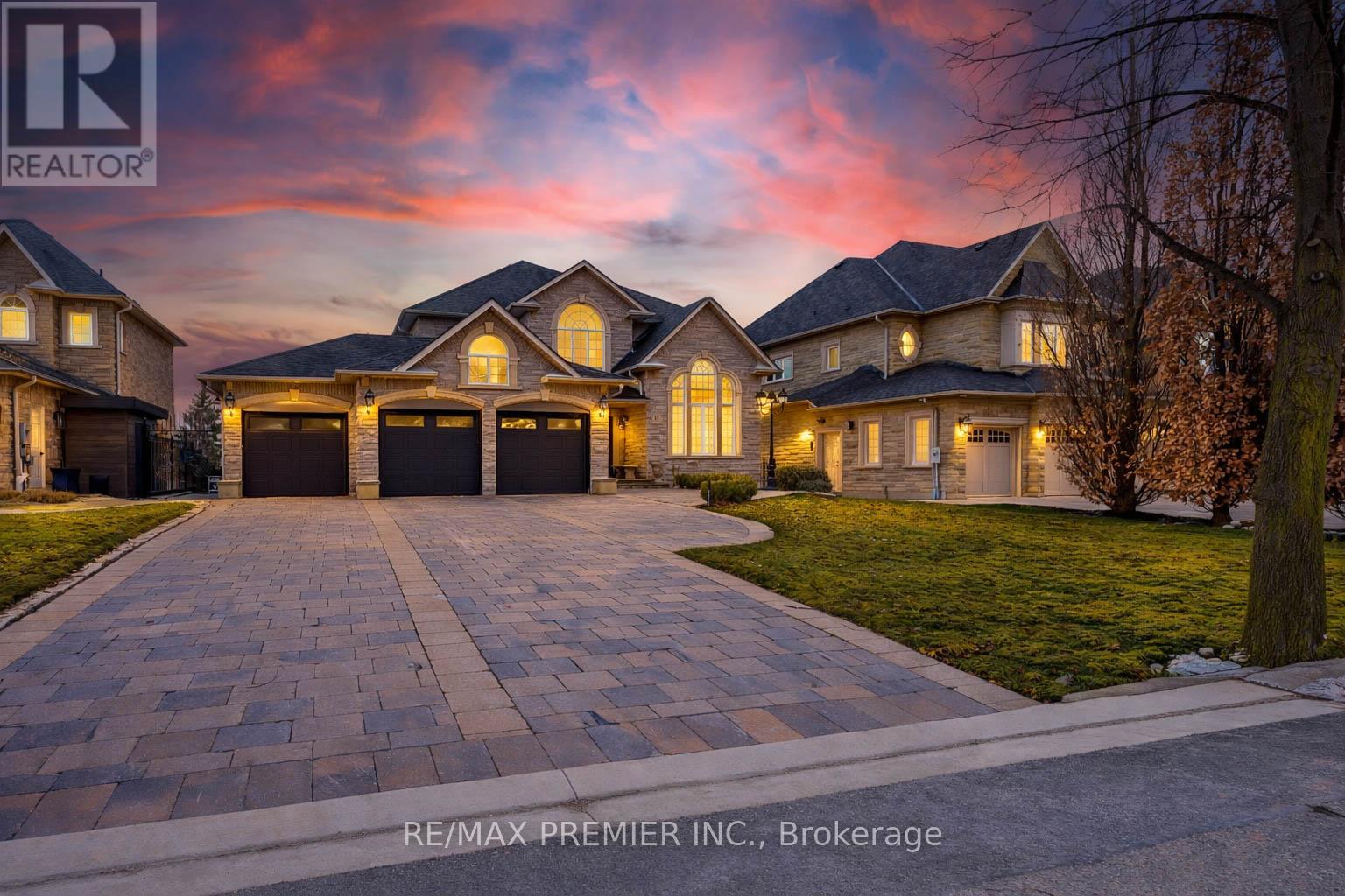 85 Gregory Scott Drive, Vaughan, Ontario  L4H 1K7 - Photo 32 - N12905422