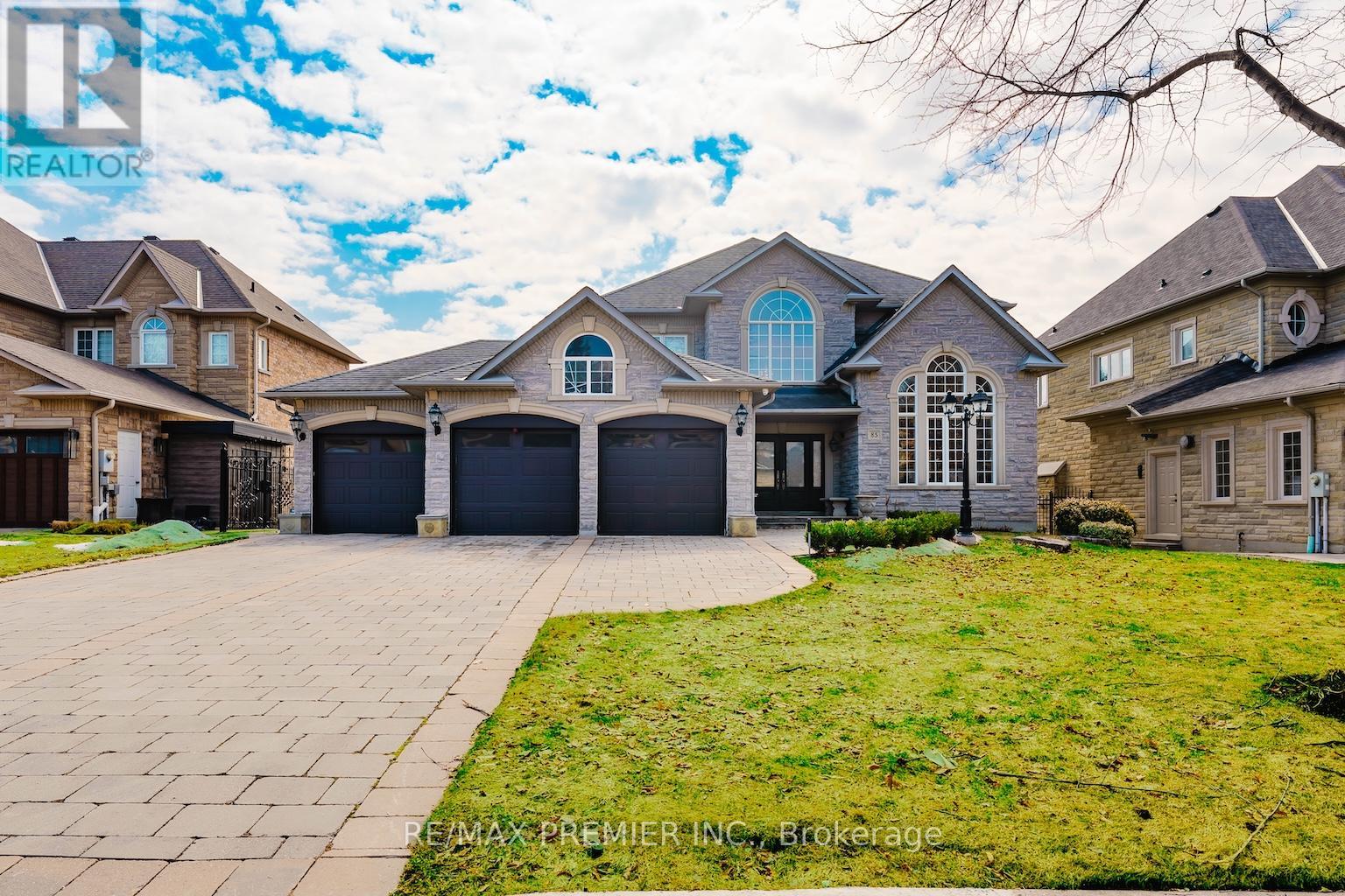 85 GREGORY SCOTT DRIVE, Vaughan, Ontario