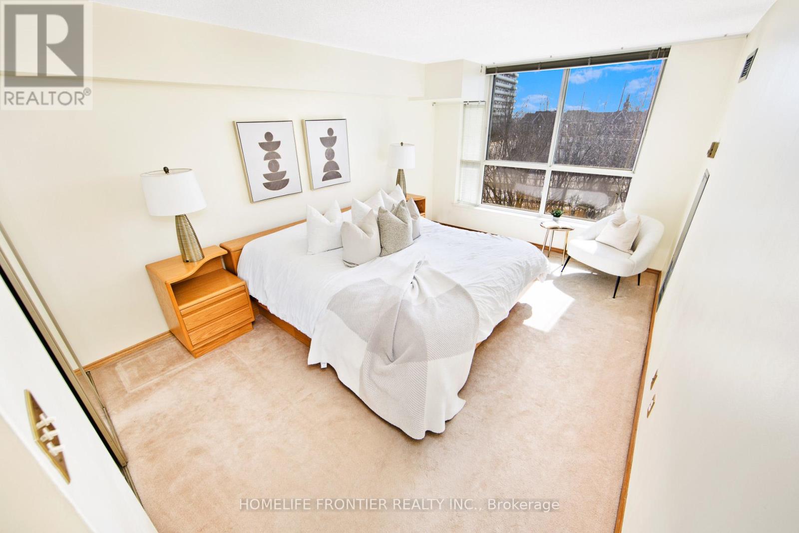 440 - 22 Southport Street, Toronto, Ontario M6S 4Y9 - Photo 10 - W12955810