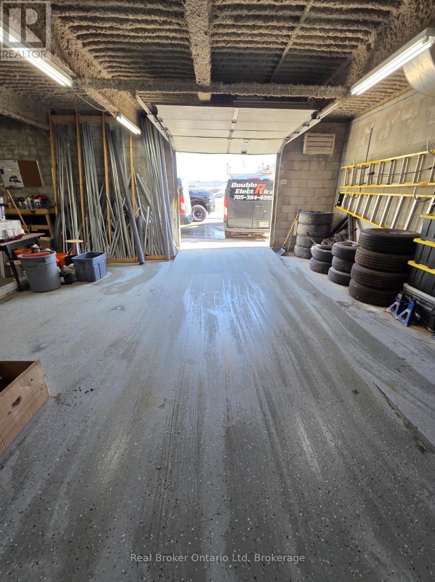 200 - 90 Anne Street, Barrie (0 North), Ontario  L4N 2E3 - Photo 6 - S12956344