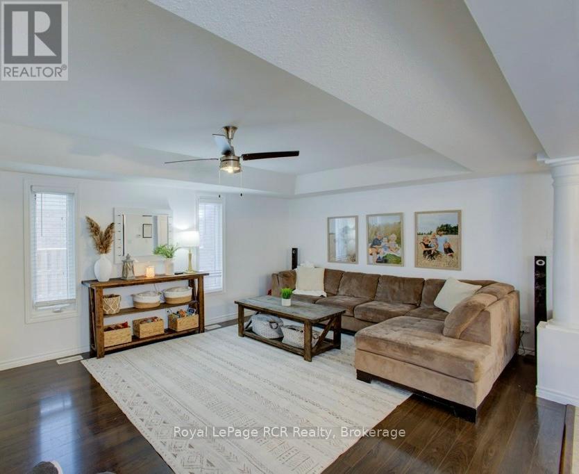 11 Green Street, Mapleton, Ontario  N0G 1P0 - Photo 12 - X12956332