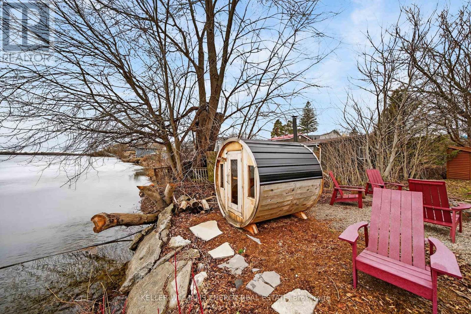 1071c Lakeside Drive, Prince Edward County, Ontario  K0K 1T0 - Photo 11 - X12956334