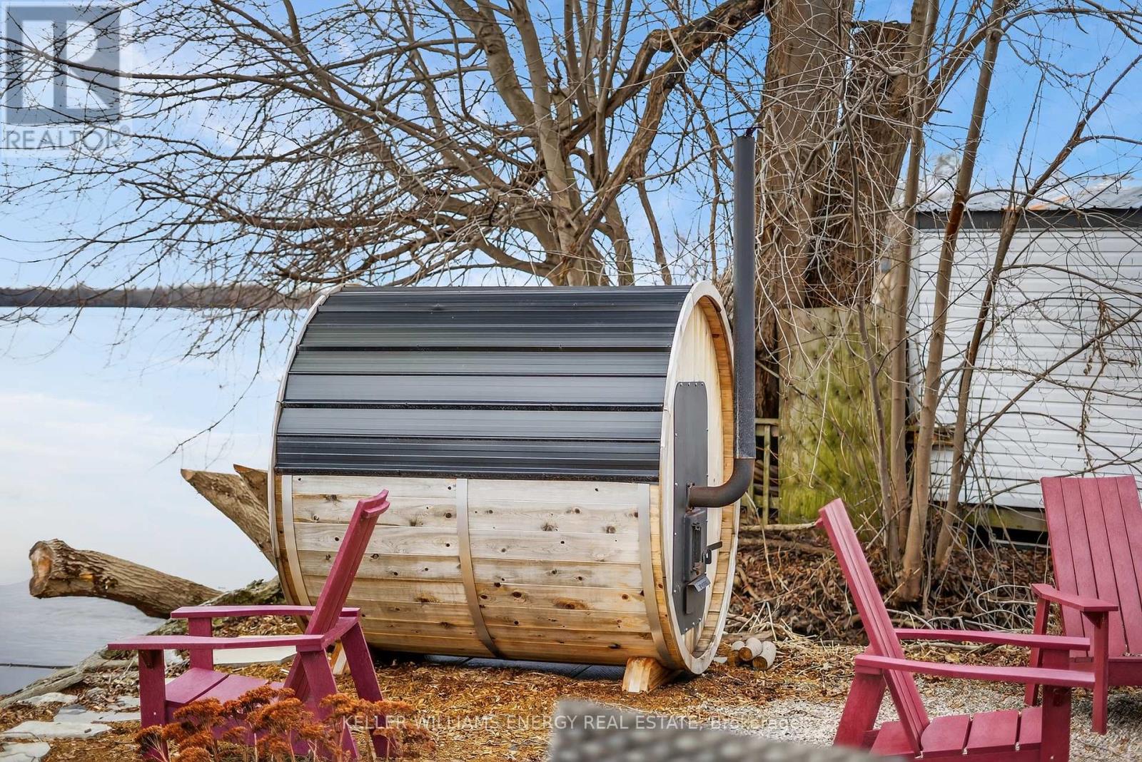 1071c Lakeside Drive, Prince Edward County, Ontario  K0K 1T0 - Photo 12 - X12956334