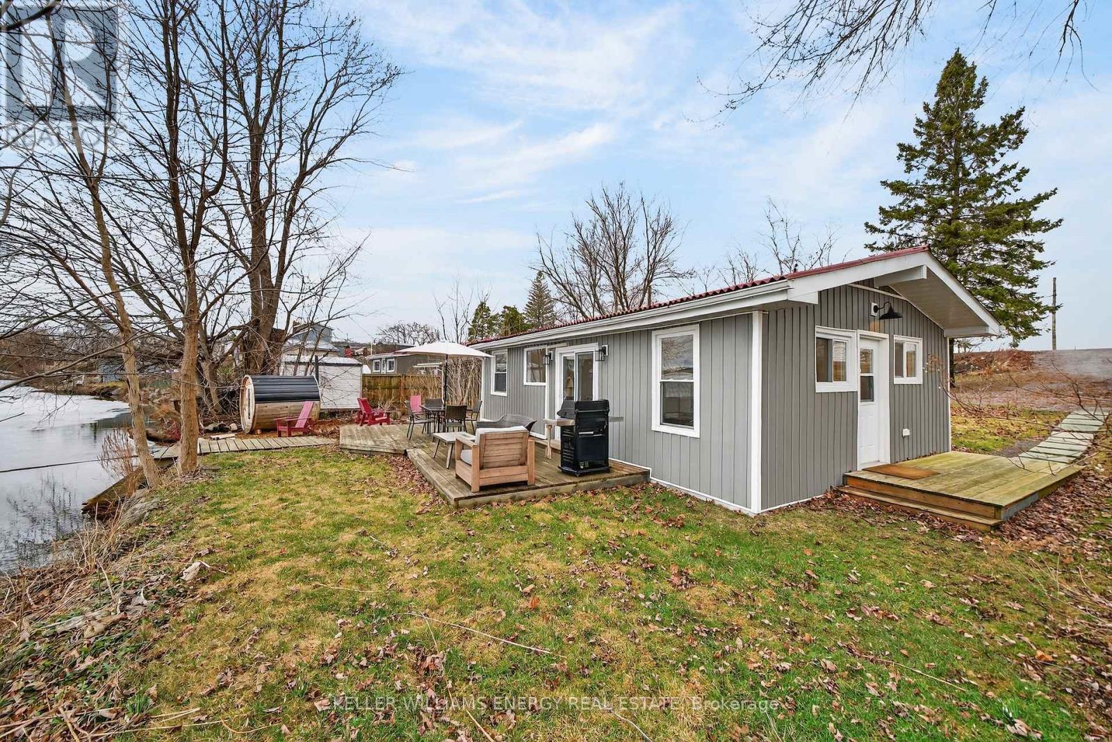 1071c Lakeside Drive, Prince Edward County, Ontario  K0K 1T0 - Photo 18 - X12956334