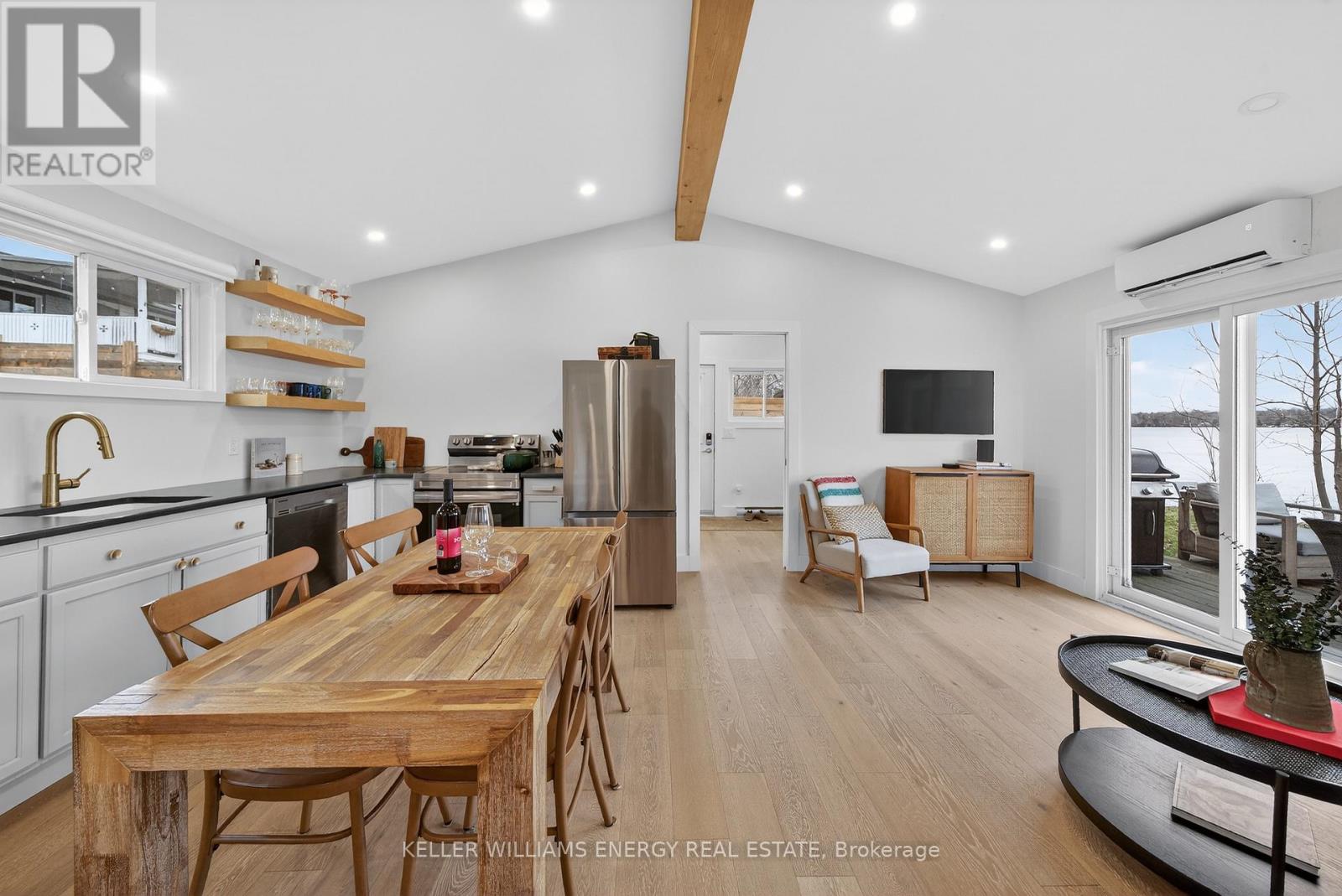 1071c Lakeside Drive, Prince Edward County, Ontario  K0K 1T0 - Photo 29 - X12956334