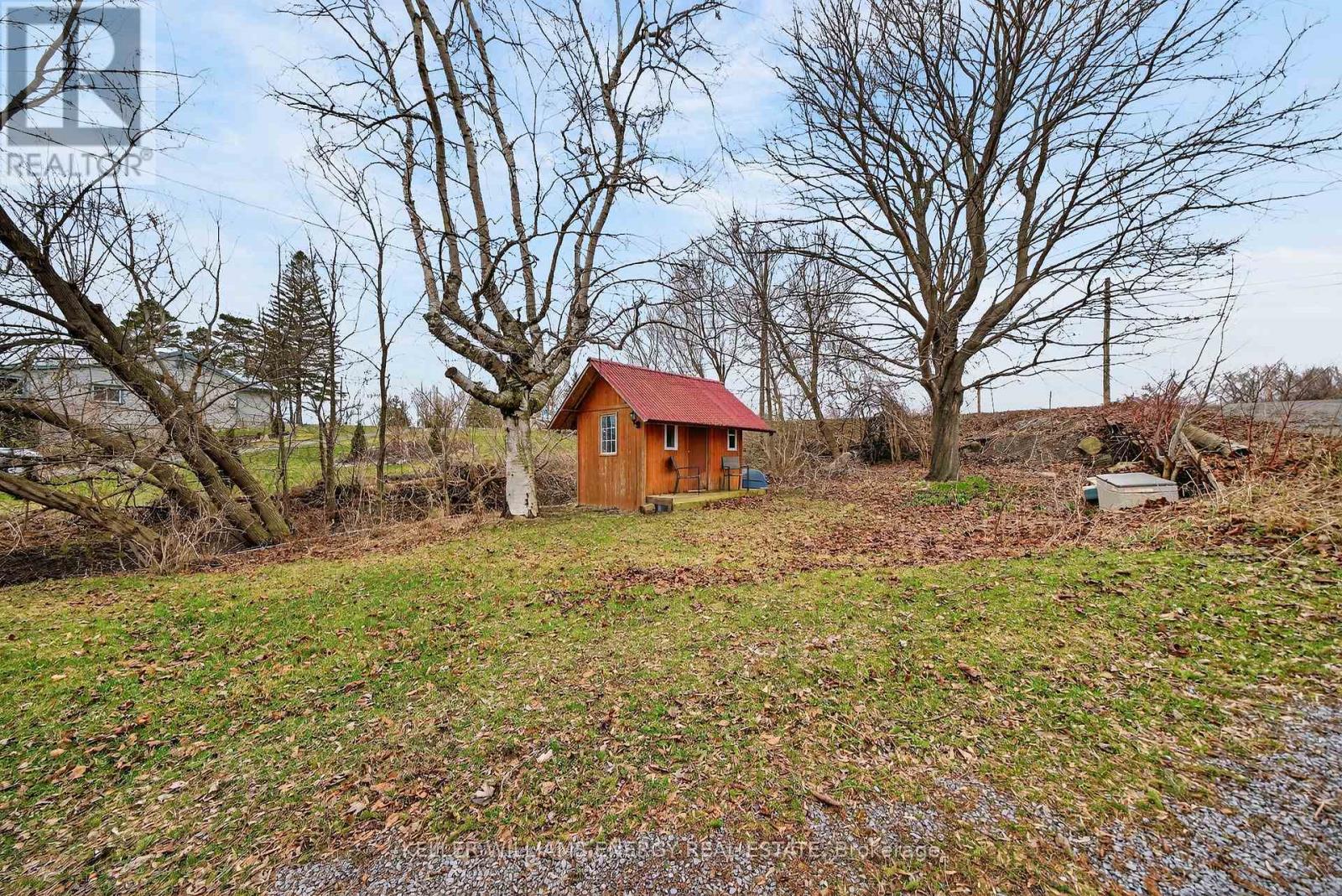 1071c Lakeside Drive, Prince Edward County, Ontario  K0K 1T0 - Photo 38 - X12956334