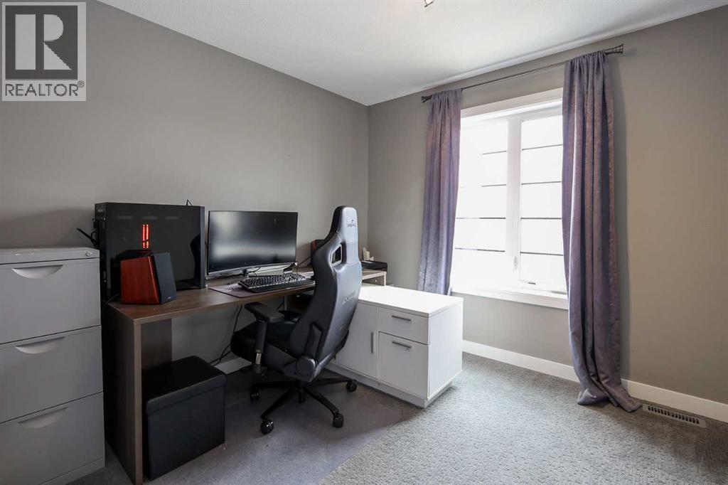 112 Eastpointe Drive, Blackfalds, Alberta  T4M 0B1 - Photo 25 - A2298776