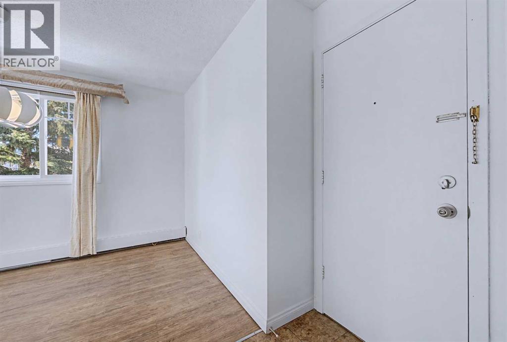 402c, 5601 Dalton Drive NW, Calgary, Alberta  T3A 2E2 - Photo 12 - A2292743