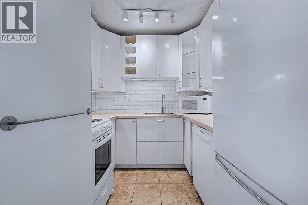 402c, 5601 Dalton Drive NW, Calgary, Alberta  T3A 2E2 - Photo 14 - A2292743