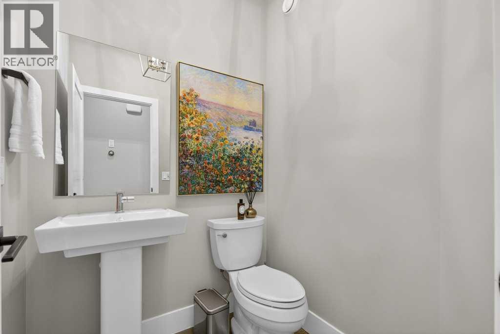 105 Westpoint Way SW, Calgary, Alberta  T3H 2A5 - Photo 18 - A2295884