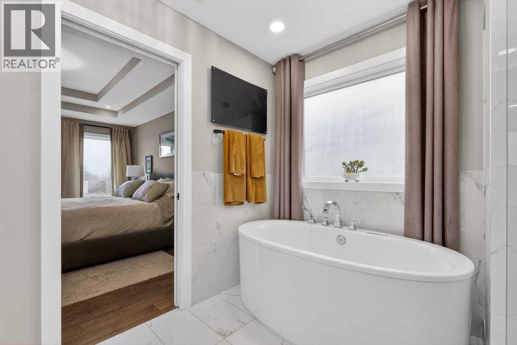 105 Westpoint Way SW, Calgary, Alberta  T3H 2A5 - Photo 25 - A2295884