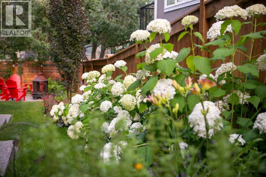 105 Westpoint Way SW, Calgary, Alberta  T3H 2A5 - Photo 46 - A2295884