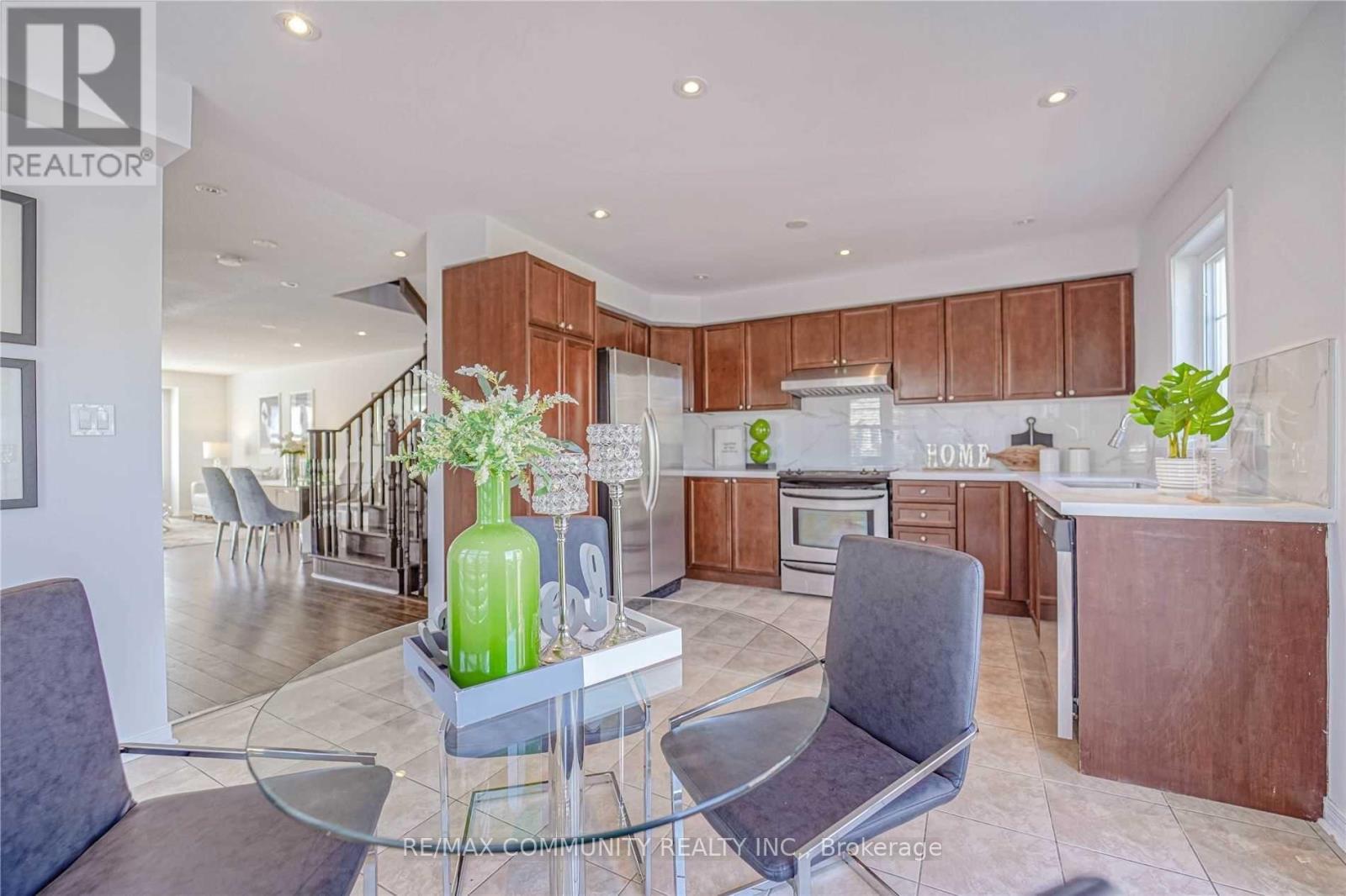 1 Burnsborough Street, Ajax, Ontario  L1S 0A7 - Photo 13 - E12956342