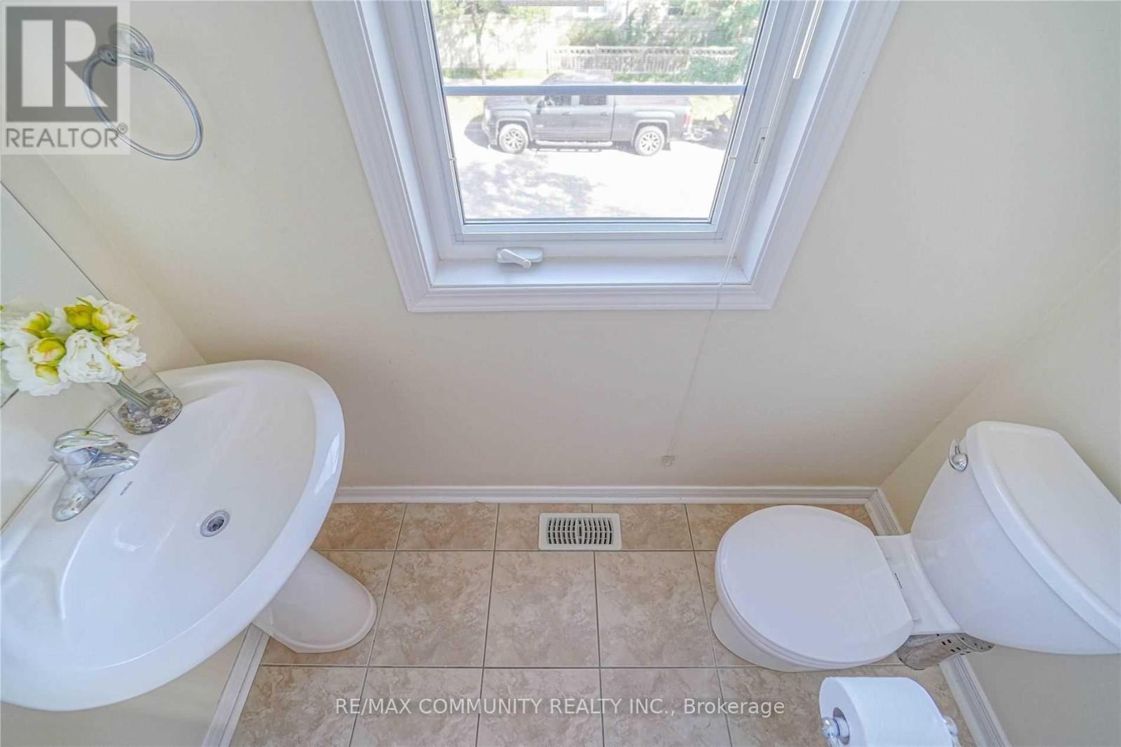 1 Burnsborough Street, Ajax, Ontario  L1S 0A7 - Photo 18 - E12956342