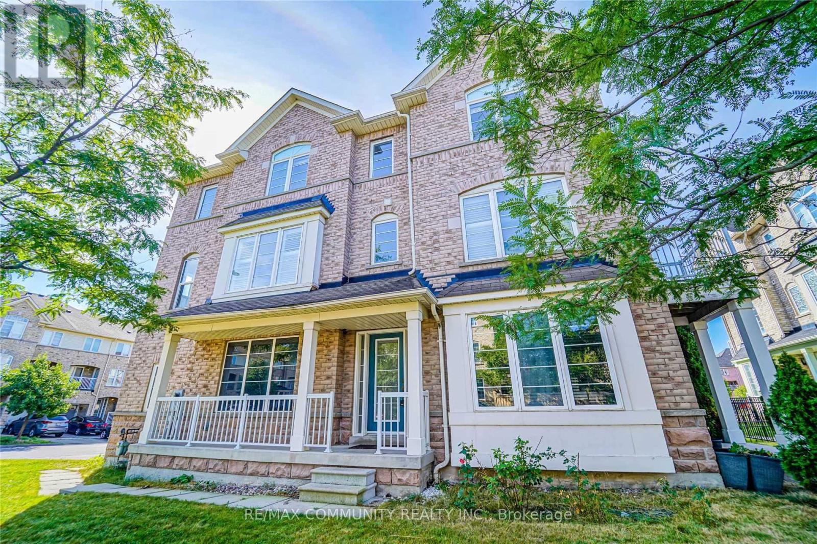 1 Burnsborough Street, Ajax, Ontario  L1S 0A7 - Photo 2 - E12956342