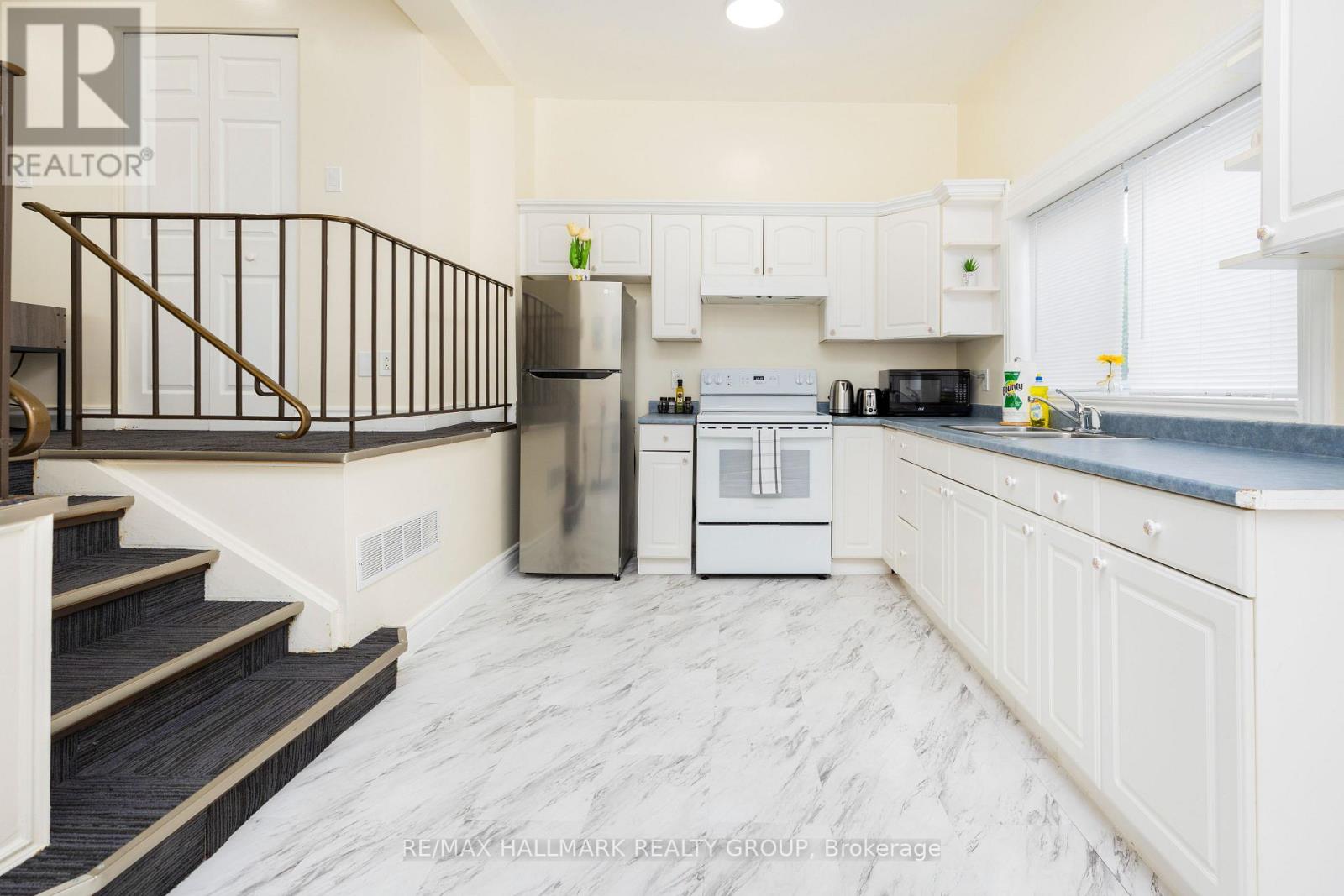 5 - 456 Bronson Avenue, Ottawa, Ontario  K1R 6J6 - Photo 4 - X12956326