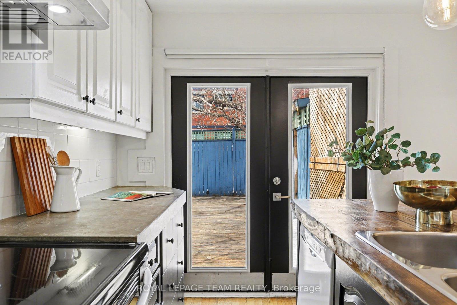 236 Emond Street, Ottawa, Ontario  K1L 7R8 - Photo 11 - X12956338