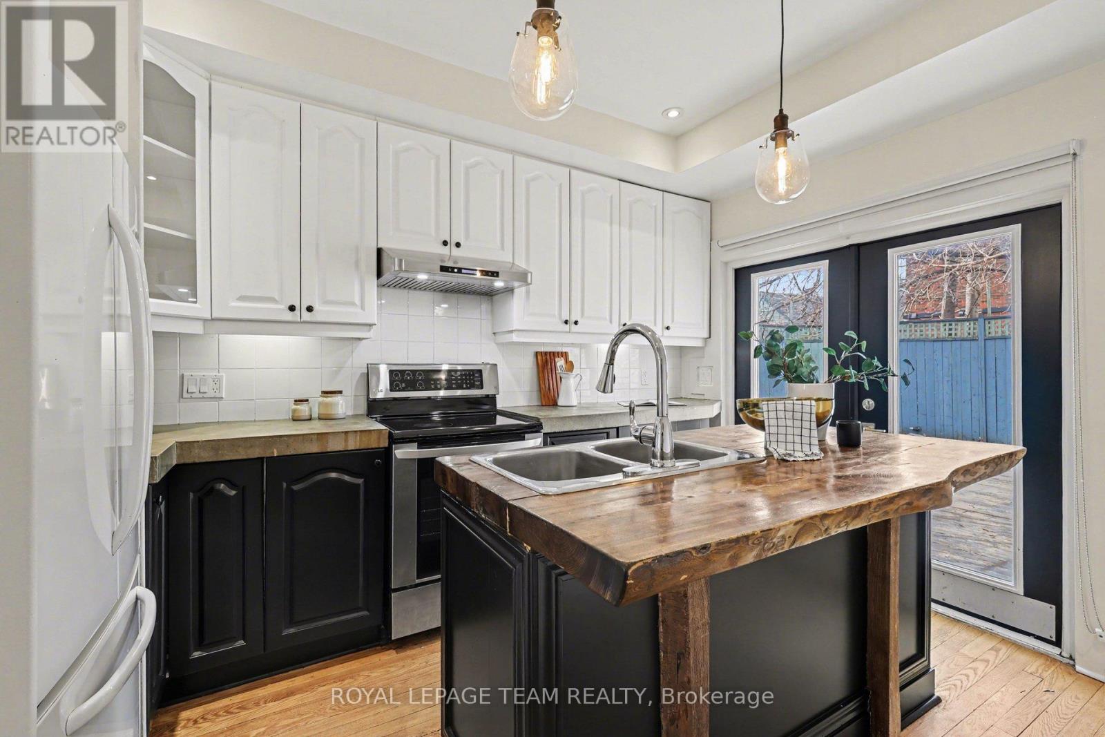 236 Emond Street, Ottawa, Ontario  K1L 7R8 - Photo 12 - X12956338