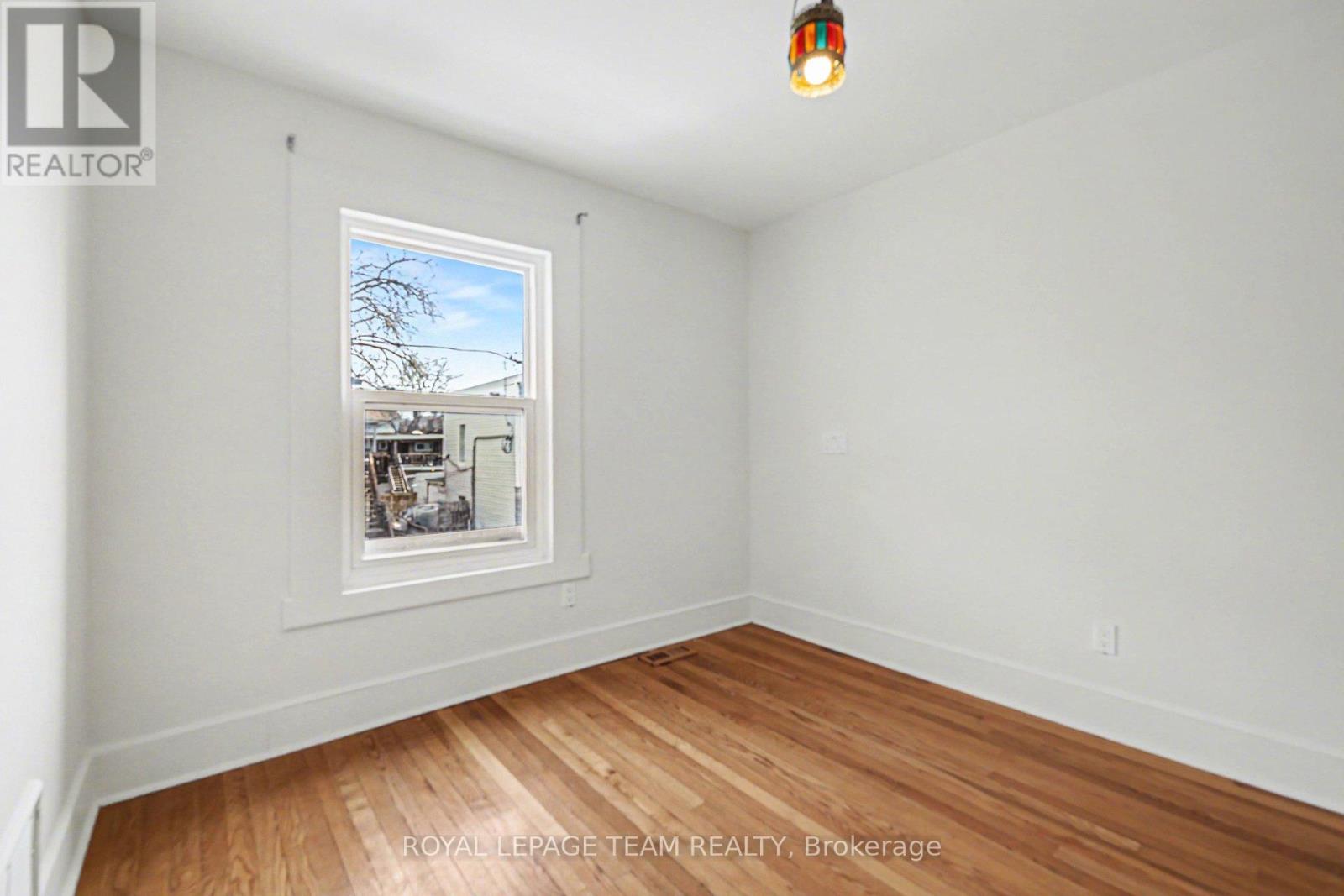 236 Emond Street, Ottawa, Ontario  K1L 7R8 - Photo 23 - X12956338