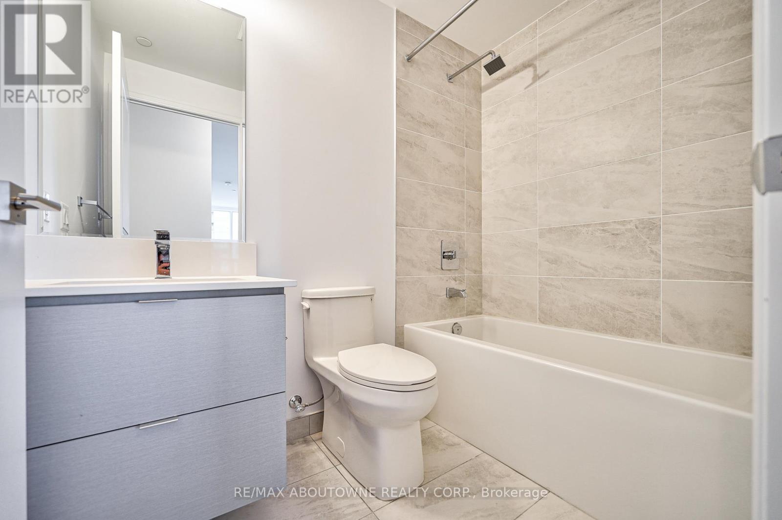 2604 - 36 Elm Drive W, Mississauga, Ontario  L5B 1L9 - Photo 12 - W12956328
