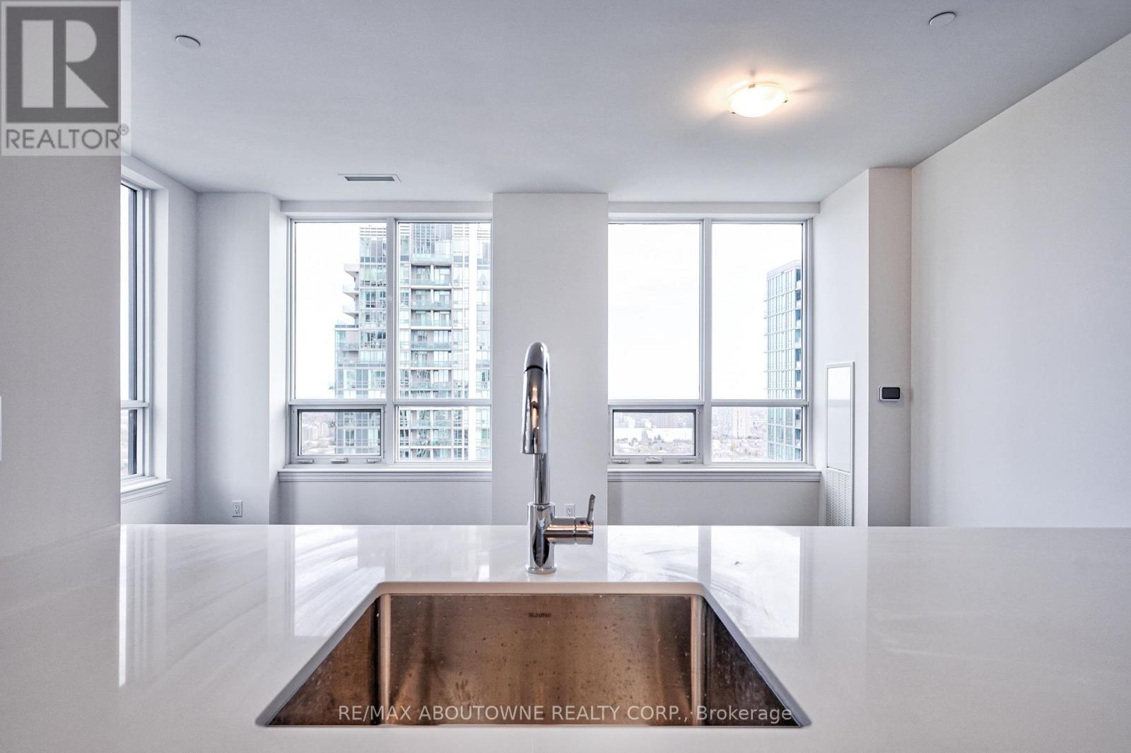 2604 - 36 Elm Drive W, Mississauga, Ontario  L5B 1L9 - Photo 24 - W12956328