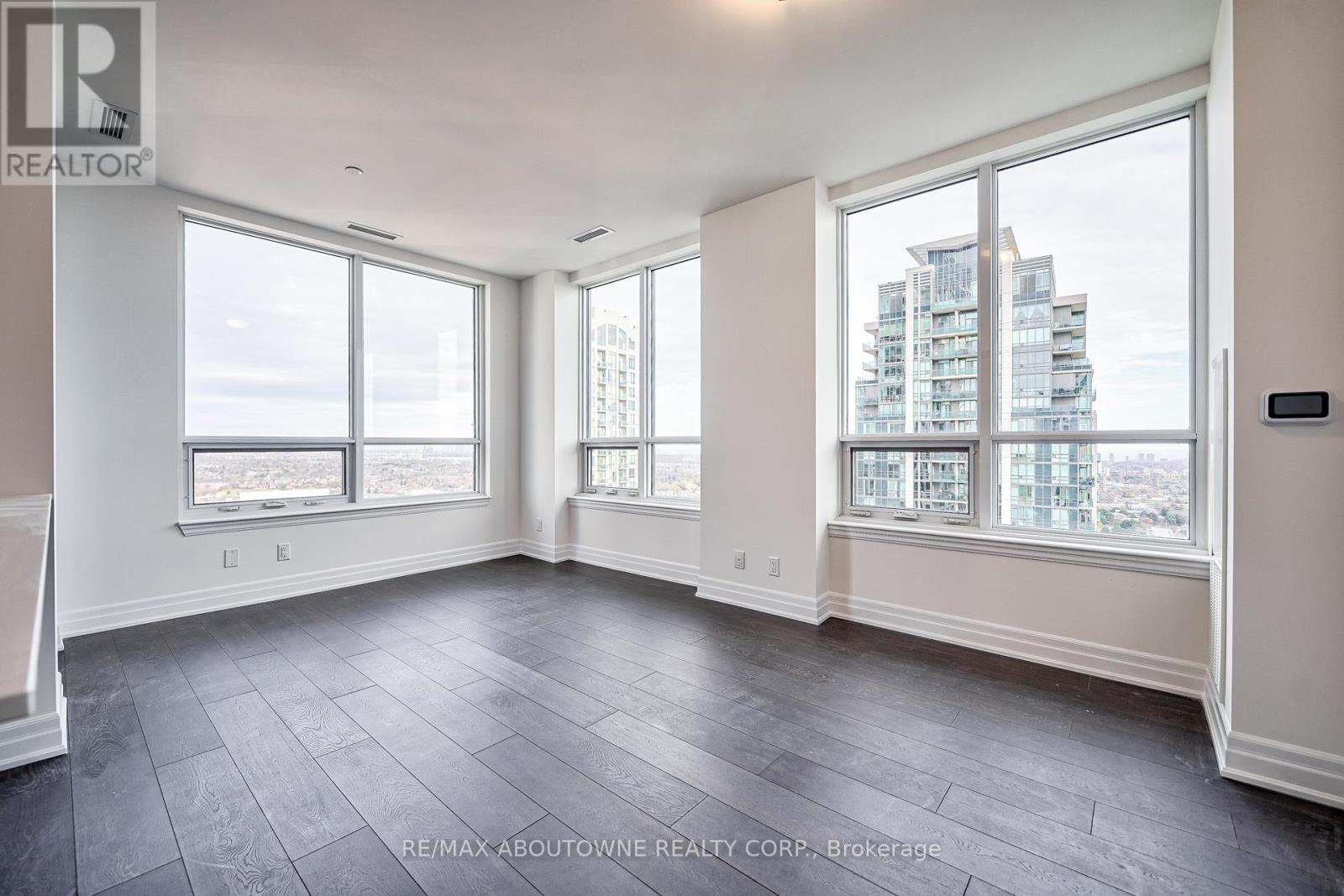 2604 - 36 Elm Drive W, Mississauga, Ontario  L5B 1L9 - Photo 26 - W12956328